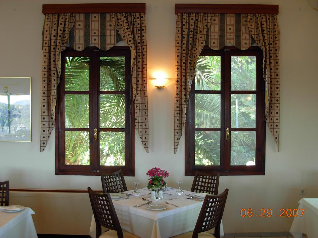 Marilena Hotel อิปโซส ภายนอก รูปภาพ